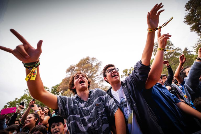 A menos de un mes: Lollapalooza Chile advierte que asistentes deberán contar con Pase de Movilidad