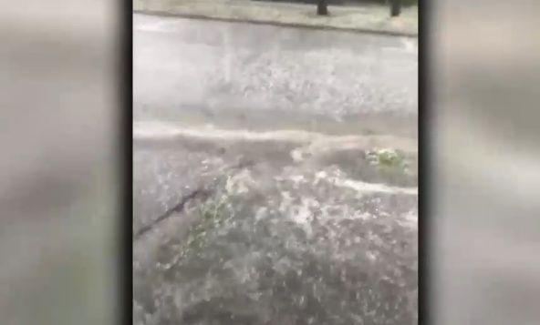 Efectos del temporal: Calles anegadas y rayo provoca incendio en la Región de Ñuble