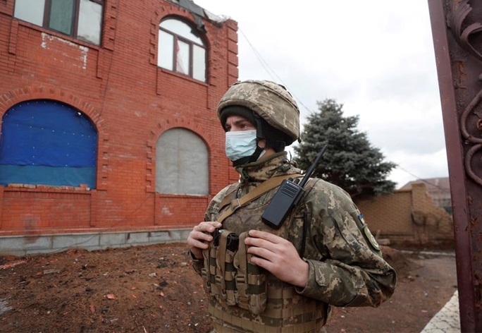 Ucrania hace urgente llamado a civiles de la zona del Donbás para que 