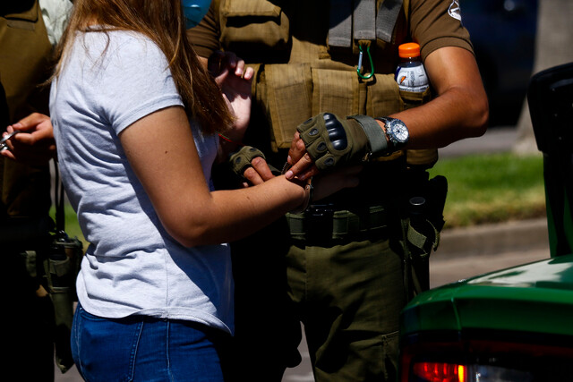 Mujer en prisión preventiva tras parricidio frustrado: Prendió fuego a su casa con sus dos hijos dentro