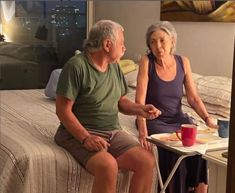 Emotivo mensaje de agradecimiento de Caszely tras el funeral de su esposa: 