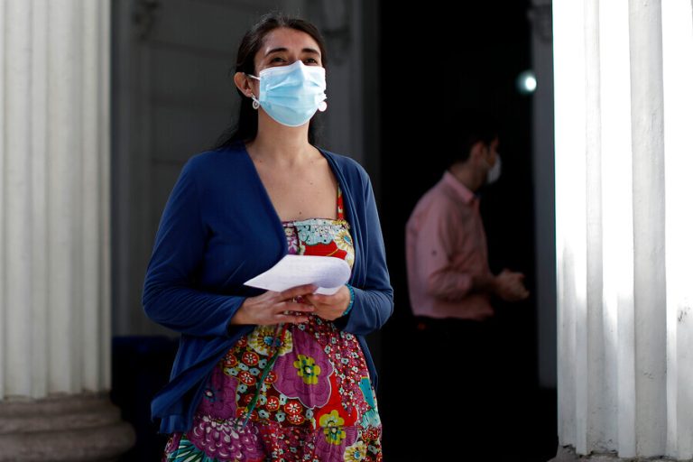 Presidenta de la CC confirma que Rojas Vade retomará sus funciones este martes: 