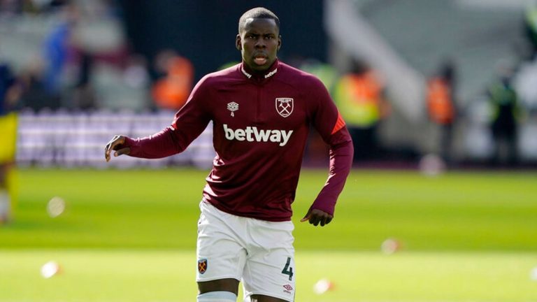 Imágenes sensibles: Kurt Zouma, jugador del West Ham, es grabado pateando y abofeteando a su gato; arriesga severas sanciones