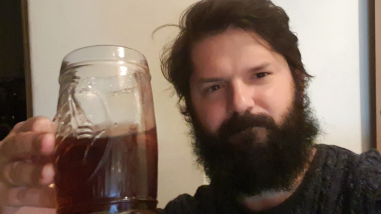 ¡Día de la piscola!  Así es La curiosa preparación de Gabriel Boric