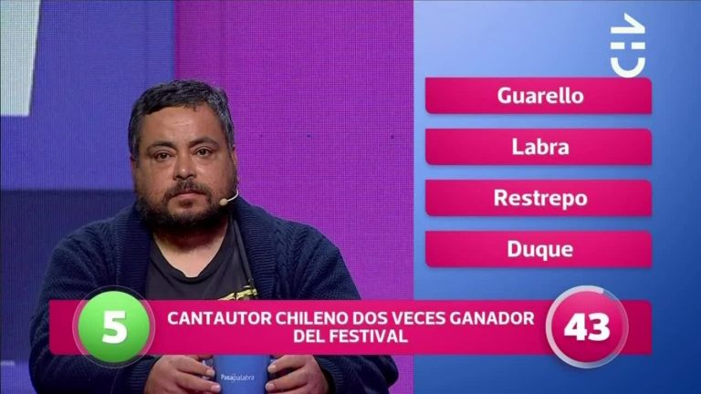 ¿Cuántos Juanes famosos conoces? Álvaro Quezada sorprendió adivinándolos todos en juego de Pasapalabra