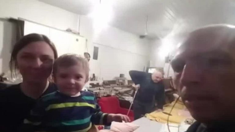 Estremecedor relato: Chileno residente en Ucrania resiste conflicto bélico con su familia desde un búnker