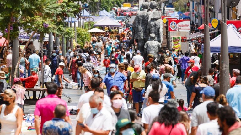 Más de 34 mil nuevos contagios: Chile superó los 140 mil casos activos de COVID-19