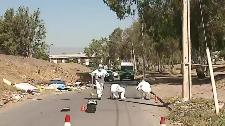 Le dispararon en la cabeza: Encuentran cuerpo de un hombre de 40 años en Renca