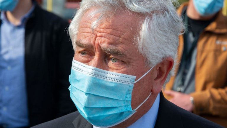 Ministro Paris aseguró que no hay falta de stock PCR: 