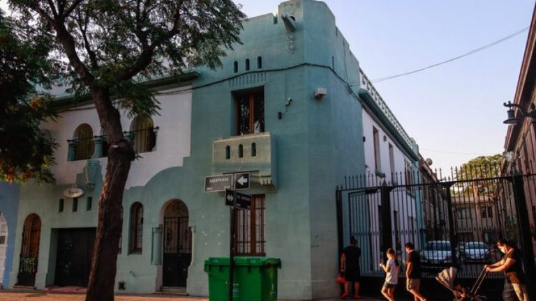 Gabriel Boric ya visitó la residencia: Esta sería la nueva casa del Presidente electo en el Barrio Yungay