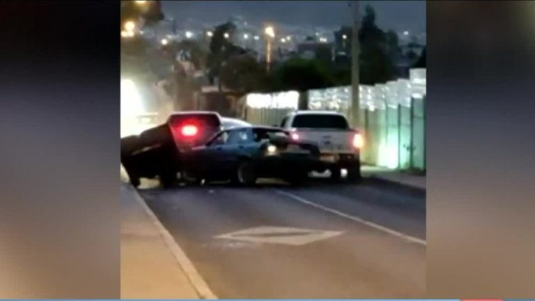 Violenta reacción: Pelea entre automovilistas termina en un choque