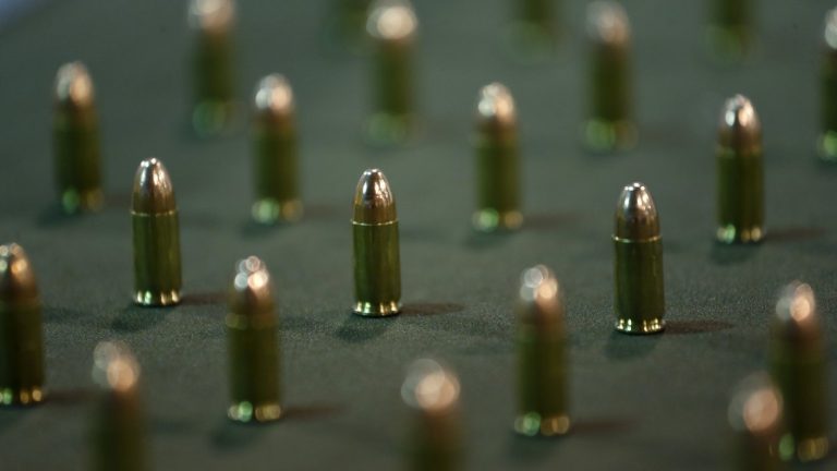 Fueron al menos 50 disparos: Desconocidos balearon una casa desde un auto en La Florida