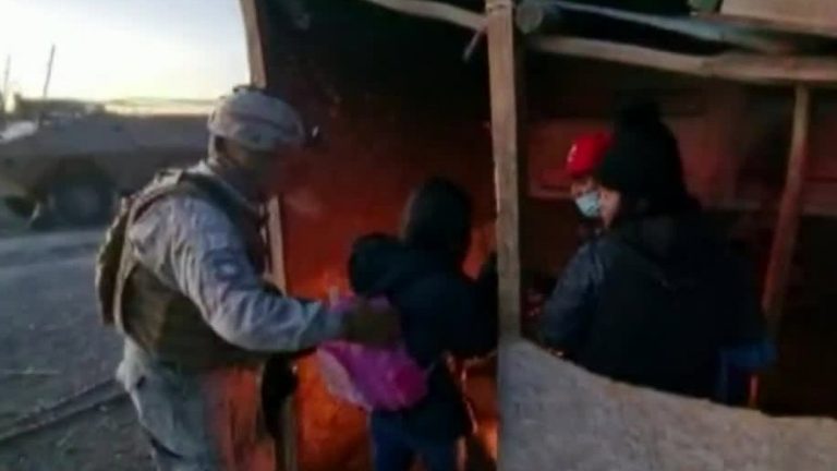 Temperaturas extremas: Militares rescataron a migrantes con hipotermia en la frontera