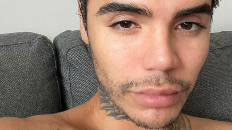 Leo Méndez Indignado: El influencer respondió en duros términos a indiscreto comentario de seguidora acerca del VIH