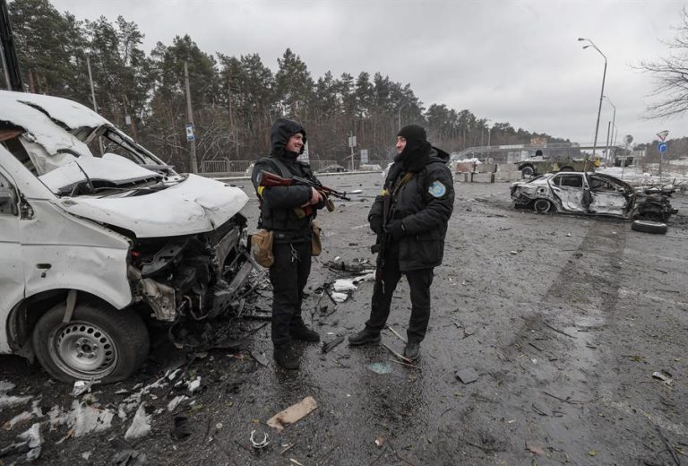 Ucrania advierte que Bielorrusia puede sumarse a la invasión rusa