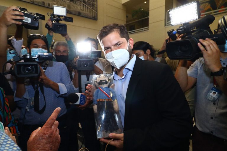 A nueve días de asumir como presidente: Gabriel Boric se despidió de la Cámara de Diputados