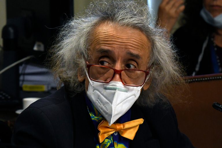 Florcita Motuda sacó aplausos luego de cantar 