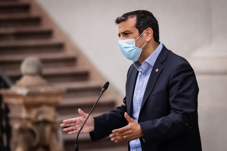 Ministro Delgado confirma la construcción de zanja de 300 metros en la frontera con Bolivia