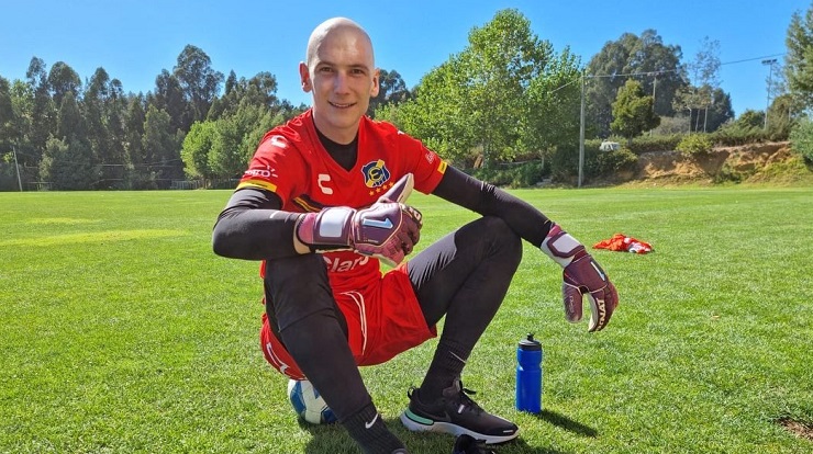 “Bienvenido a casa”: Arquero de Everton retornó a los entrenamientos tras tratarse un tumor maligno