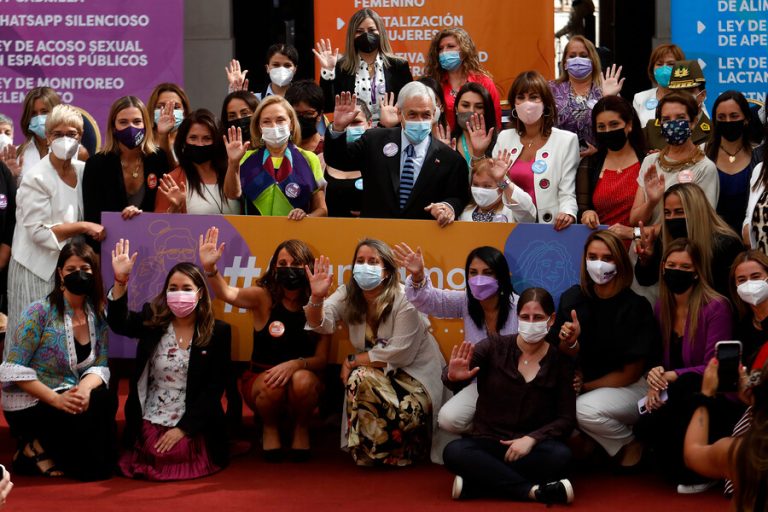 Pdte. Piñera y conmemoración del 8M: La causa de la mujer 