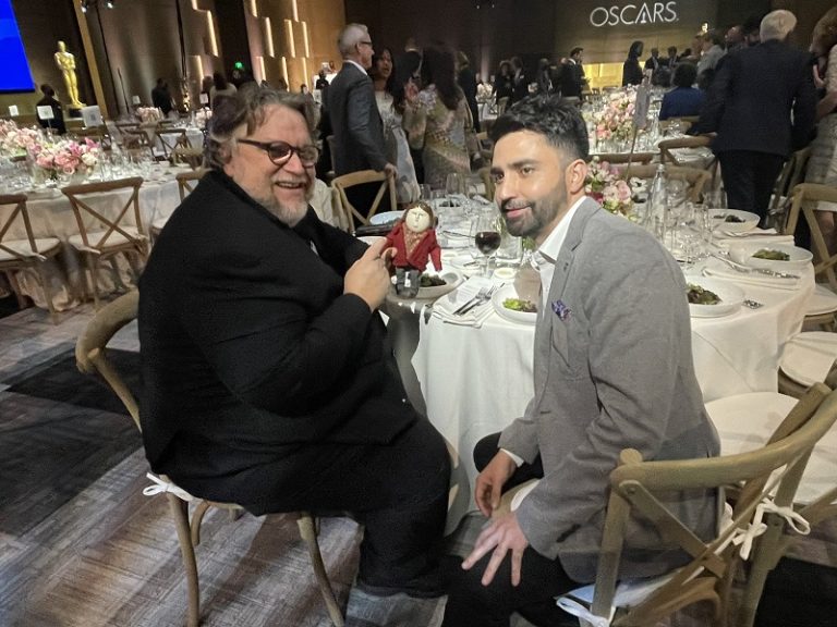 Premios Oscar 2022: Importantes figuras del cine internacional posaron con figura de Bestia