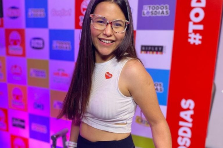 Ex niña símbolo de la Teletón en marcha 8M: 