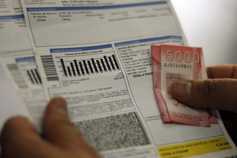 Tarifas subirían hasta un 21%: Anticipan inminente alza en las cuentas de la luz para los próximos meses