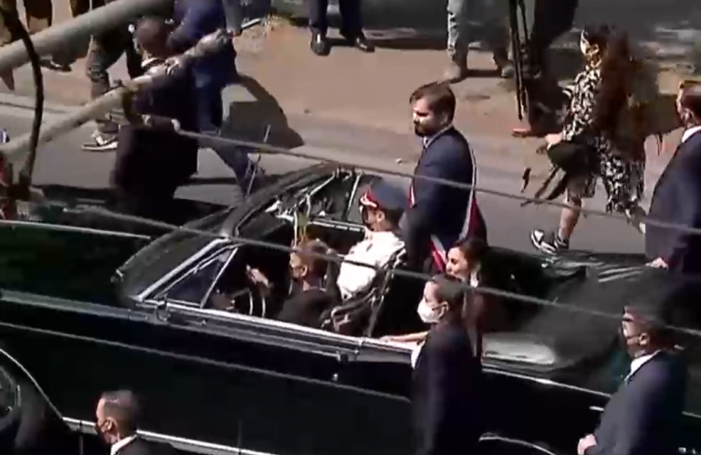 La historia del Ford Galaxie: Por primera vez una mujer condujo el vehículo presidencial