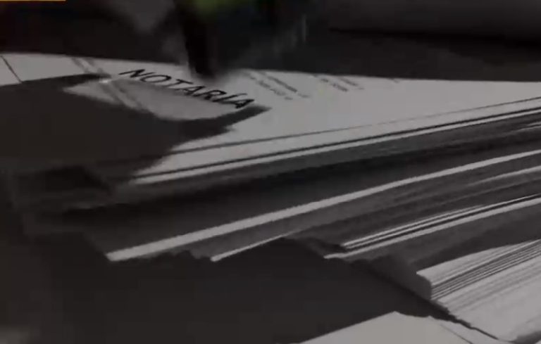 Notarías en la mira: Denuncian irregularidades, sobreprecios y falta de fiscalización