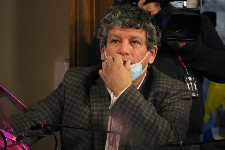 René Alinco presentará proyecto de quinto retiro: Advierte que lo cancelará solo si aumenta sueldo mínimo y pensiones