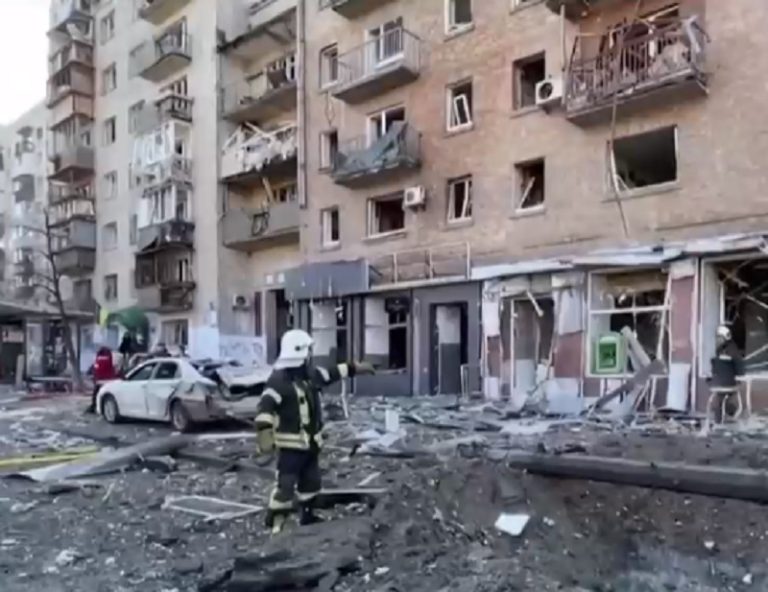 En medio de negociaciones: Aumentan ataques rusos contra Ucrania