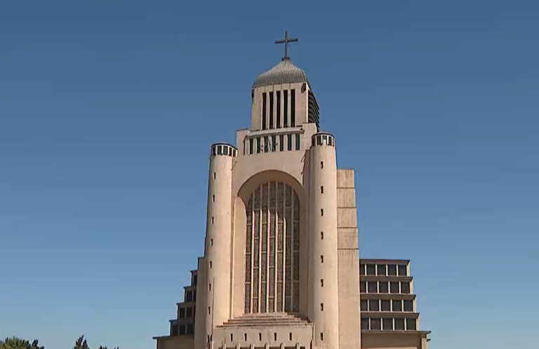 Santuario de Maipú: Niños autistas sufren por campanadas