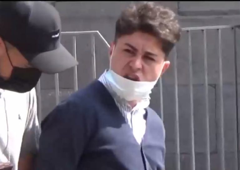 Impunidad en el centro de Santiago: Estafador se burla de la justicia