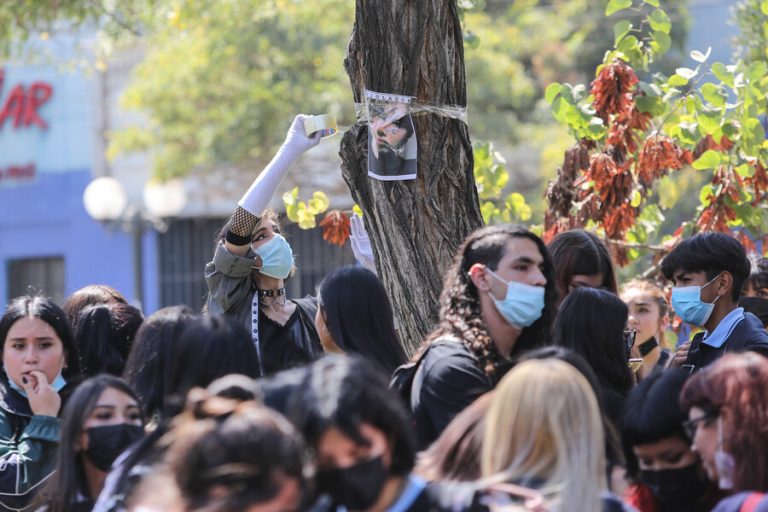 Nuevas denuncias en Providencia: Estudiantes de Liceo Alessandri acusan de acoso y abuso sexual a tres alumnos