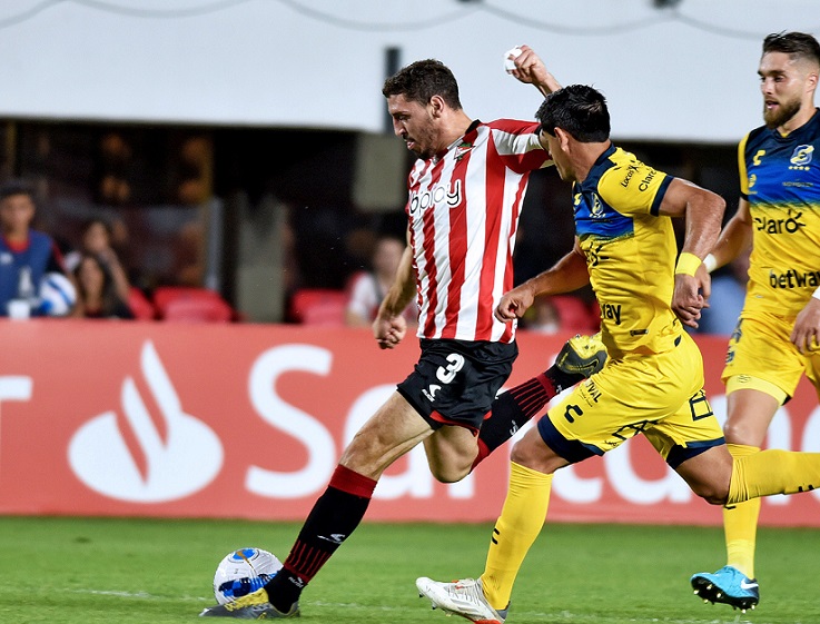 Everton volvió a caer ante Estudiantes y habrá solamente dos chilenos en la fase de grupos de la Libertadores