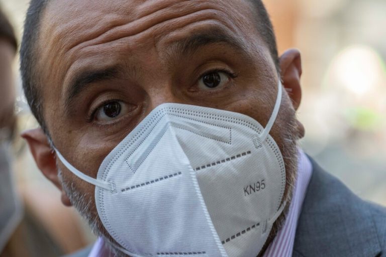 Ministro Ávila se reunió con secundarias tras manifestaciones: 