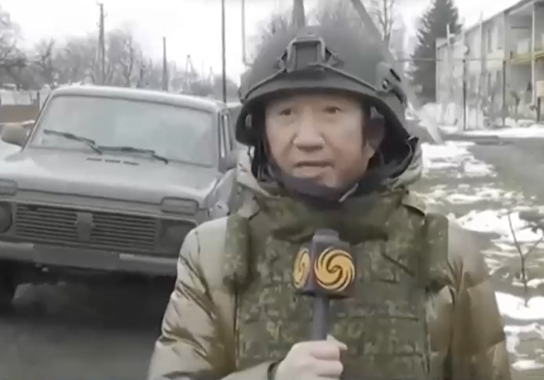 Lo acusan de desinformar: Reportero chino es el único corresponsal en lado ruso