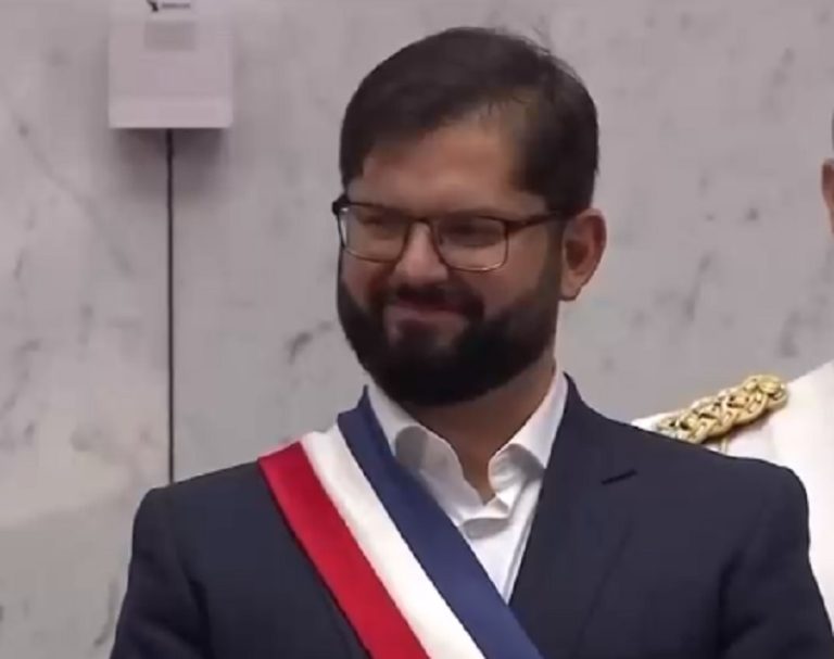 Primera semana de mandato: El nuevo estilo comunicacional de Gabriel Boric