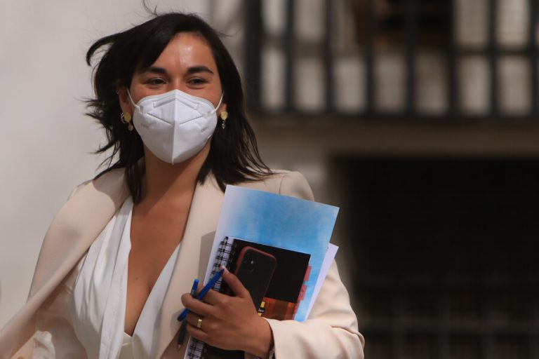 Cadem: 77% afirmó que visita de ministra Siches a La Araucanía era “importante para mostrar voluntad de diálogo”