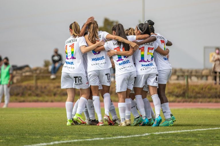 Histórico: Despachan a ley proyecto que profesionaliza el fútbol femenino mediante contratos de trabajo