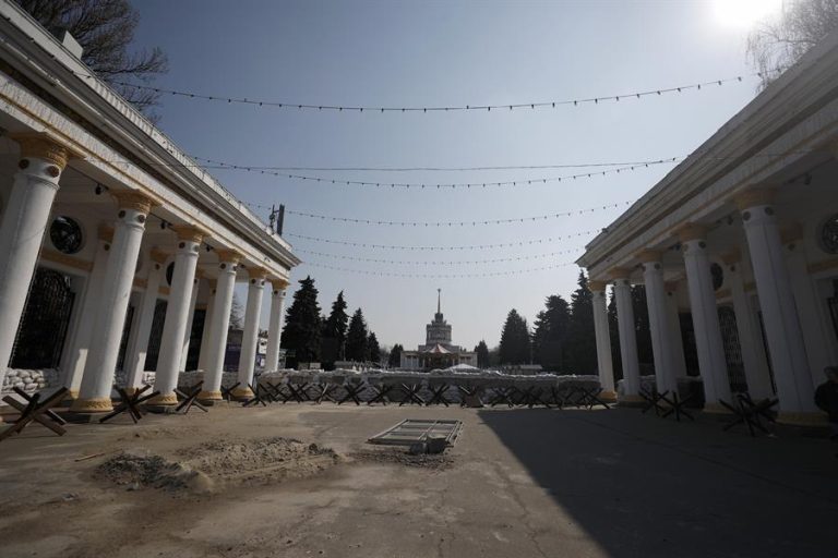 Ucrania clama pequeñas victorias y Rusia completa la primera fase de la operación