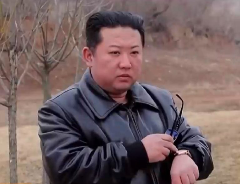 Sería el más potente de su historia: Kim Jong-Un presentó nuevo misil intercontinental