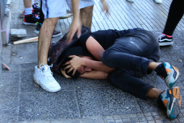 Municipalidad de Ñuñoa informó que estudiante del Liceo 7 está en riesgo vital tras golpiza en manifestación