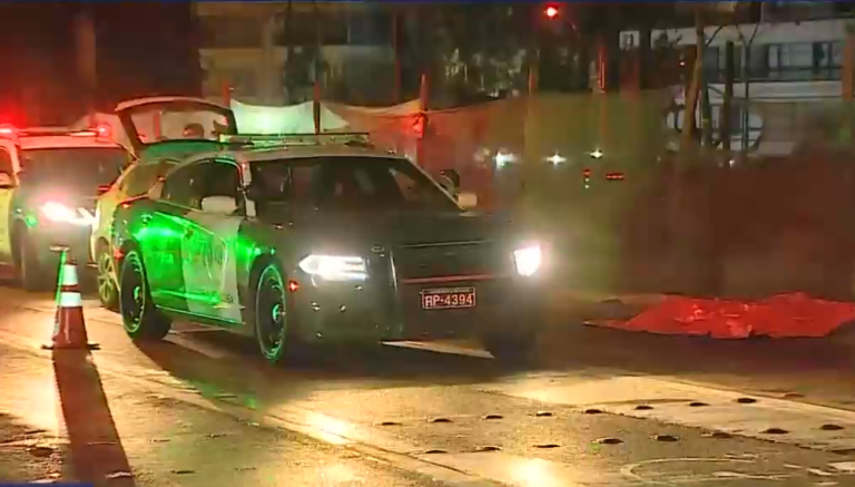 Skater murió atropellado en Las Condes: Se habría cruzado ante un auto en intersección