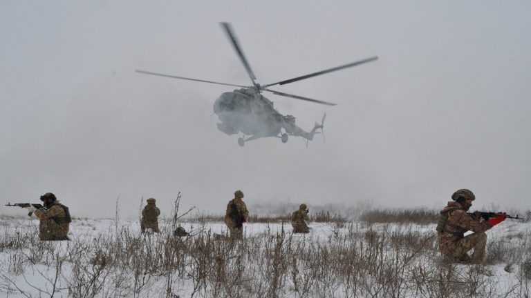 Militares rusos habrían tomado el control de la ciudad de Jersón, en el sur de Ucrania