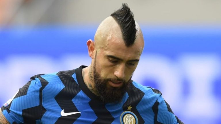 Arturo Vidal pierde el control en 'live' de Instagram: “Si ganaran lo que he ganado... son una mierda”