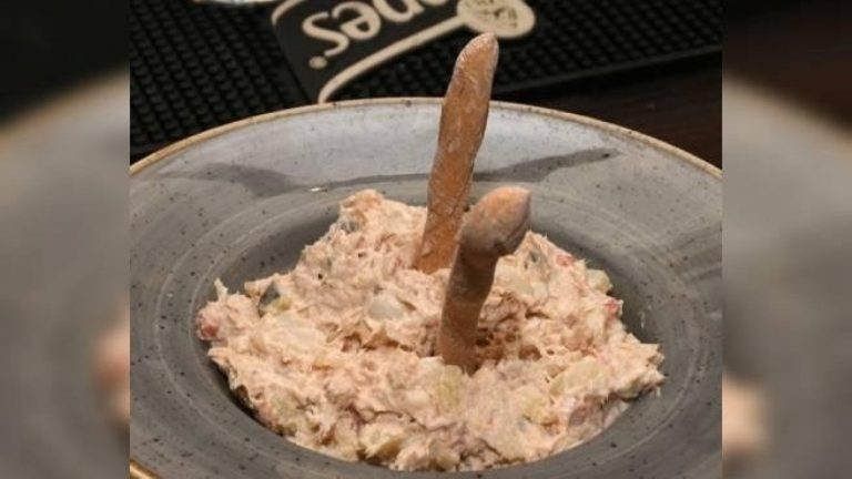 ¡En apoyo a Ucrania! Restaurante le cambió el nombre a la ensalada rusa