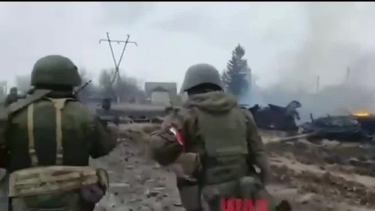 Soldados rusos graban el asedio a Volnovakha, la ciudad que puso en alerta a Michelle Bachelet