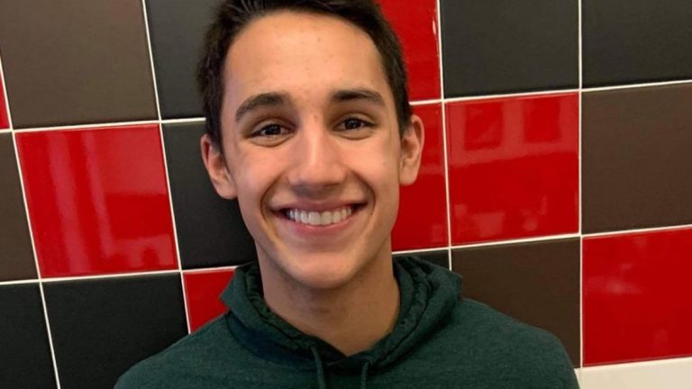 ¡Increíble! Joven obtiene 1,800 dólares por dejar de usar las redes sociales durante seis años