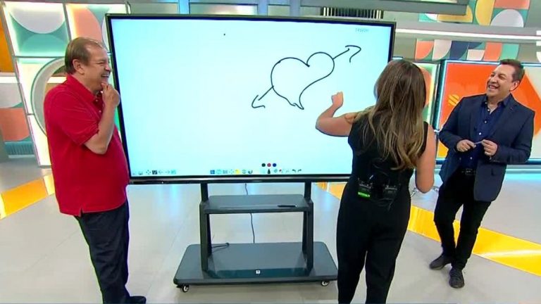 “Más que un corazón parece un potito”: El chistoso momento que se vivió con la nueva pizarra de Pancho Vidal